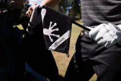 Frogger AMPHIBIAN TOWEL BLACK -Clubs shop amphibian towel black 2